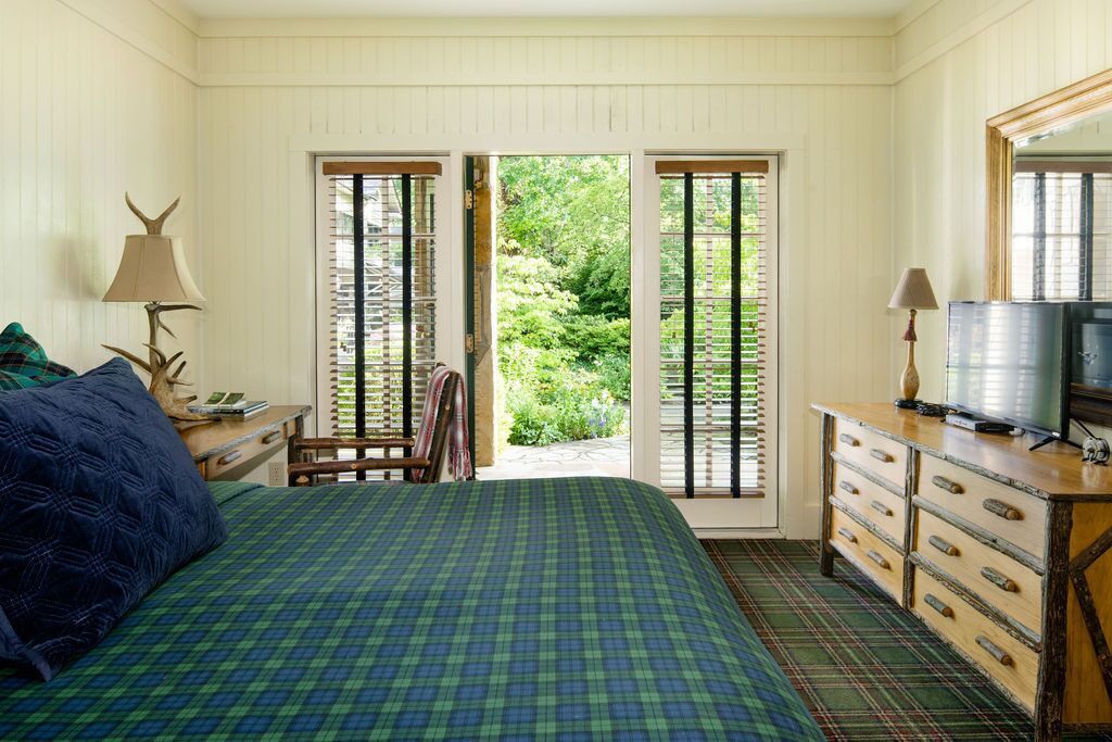 Photo of Bedroom in Maryville