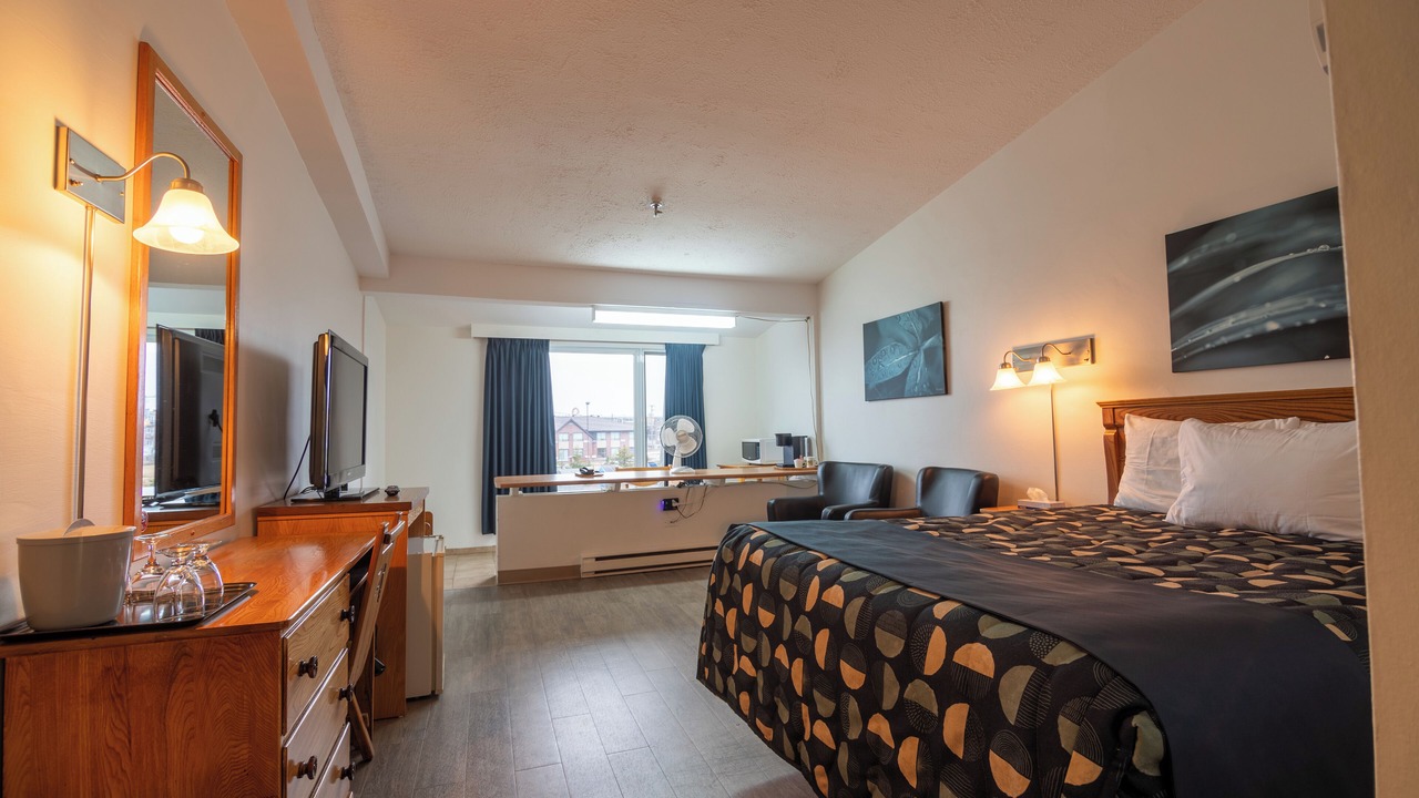 Photo of Bedroom in Sept-Iles
