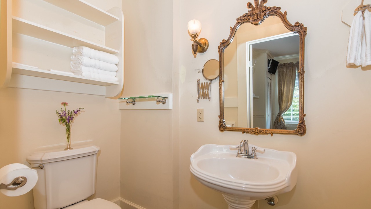 Photo of Bathroom in Natchez