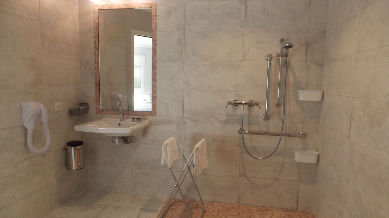 Photo of Bathroom in Bagnols-en-Foret