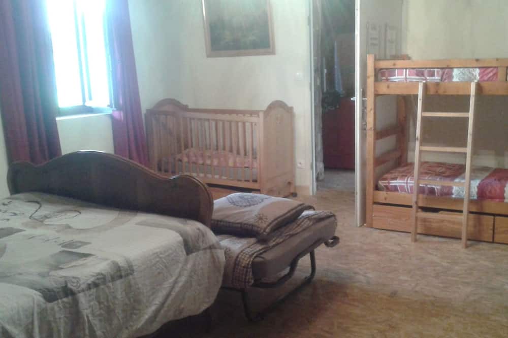 Photo of Bedroom in Curciat-Dongalon