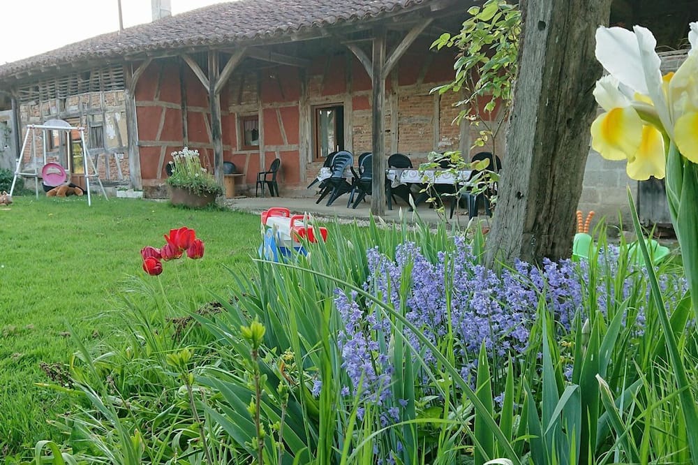 Photo of Outdoor in Curciat-Dongalon