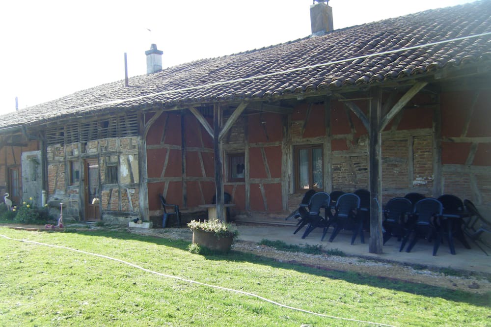Photo of Outdoor in Curciat-Dongalon