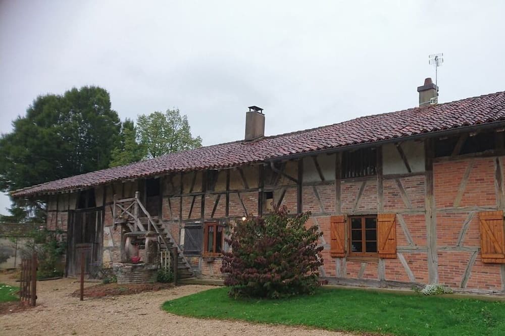 Photo of Outdoor in Curciat-Dongalon