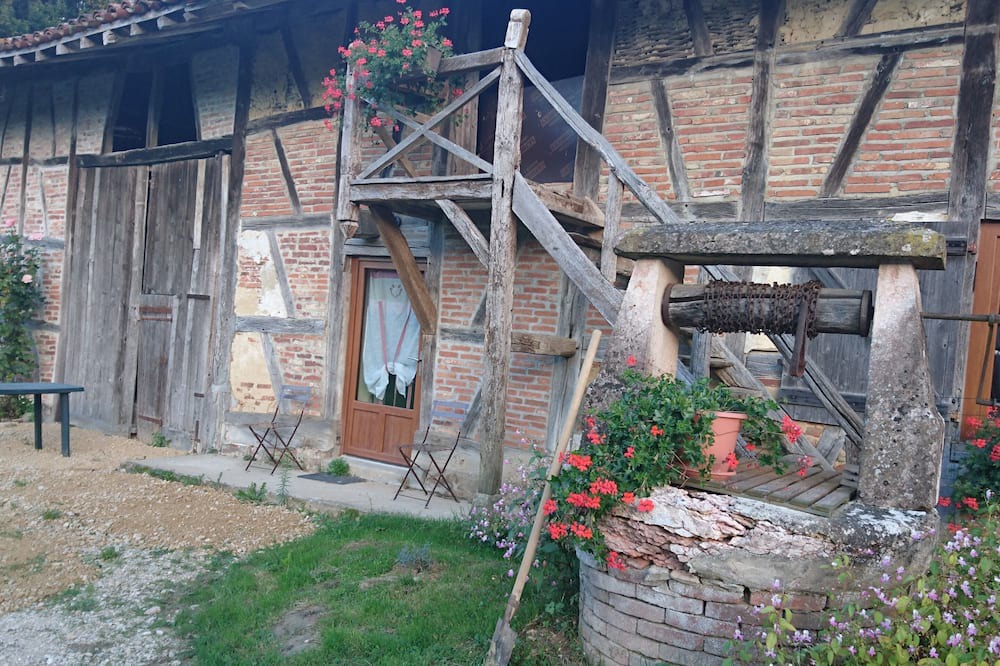 Photo of Outdoor in Curciat-Dongalon