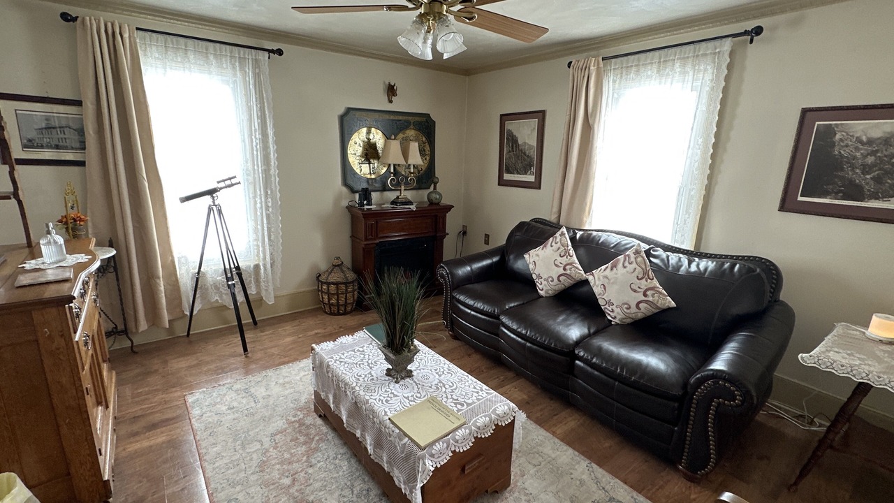 Photo of Bedroom in Silverton