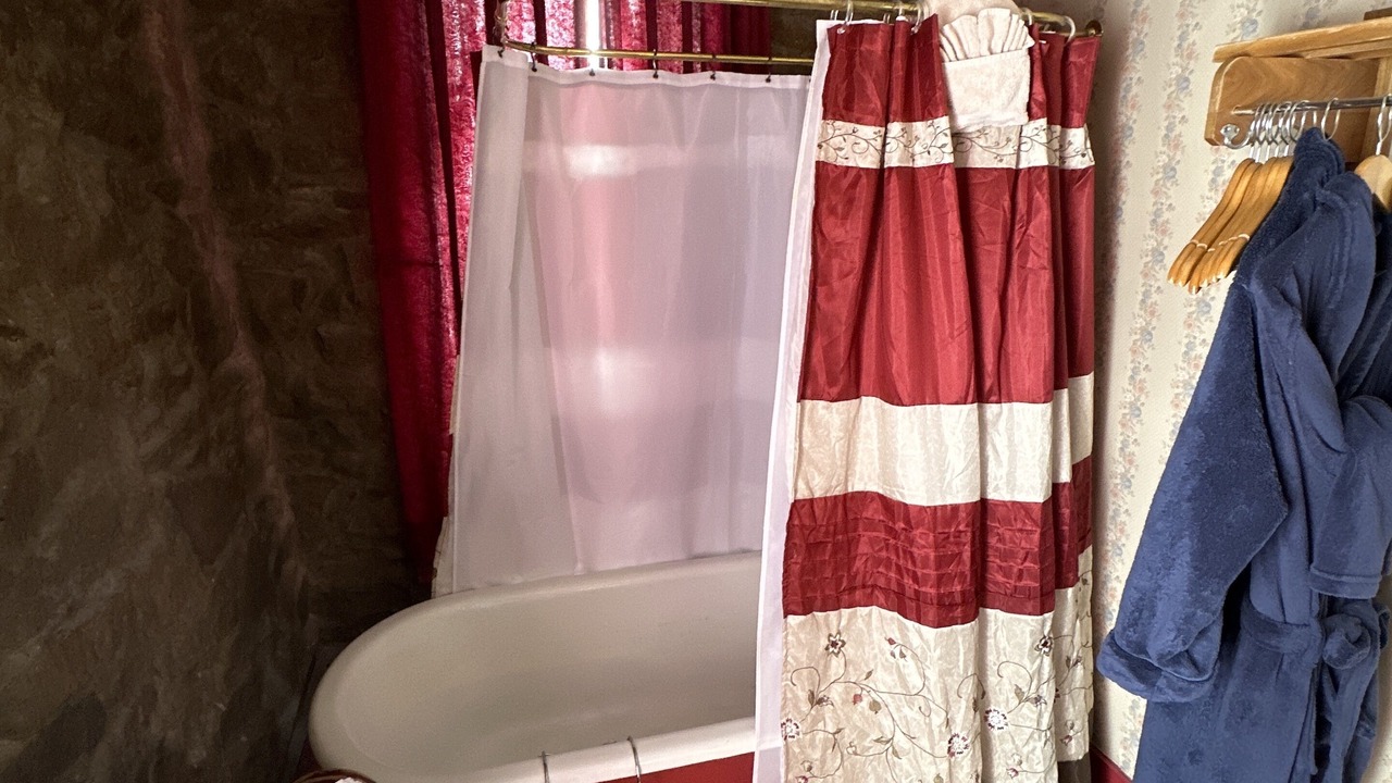 Photo of Bathroom in Silverton