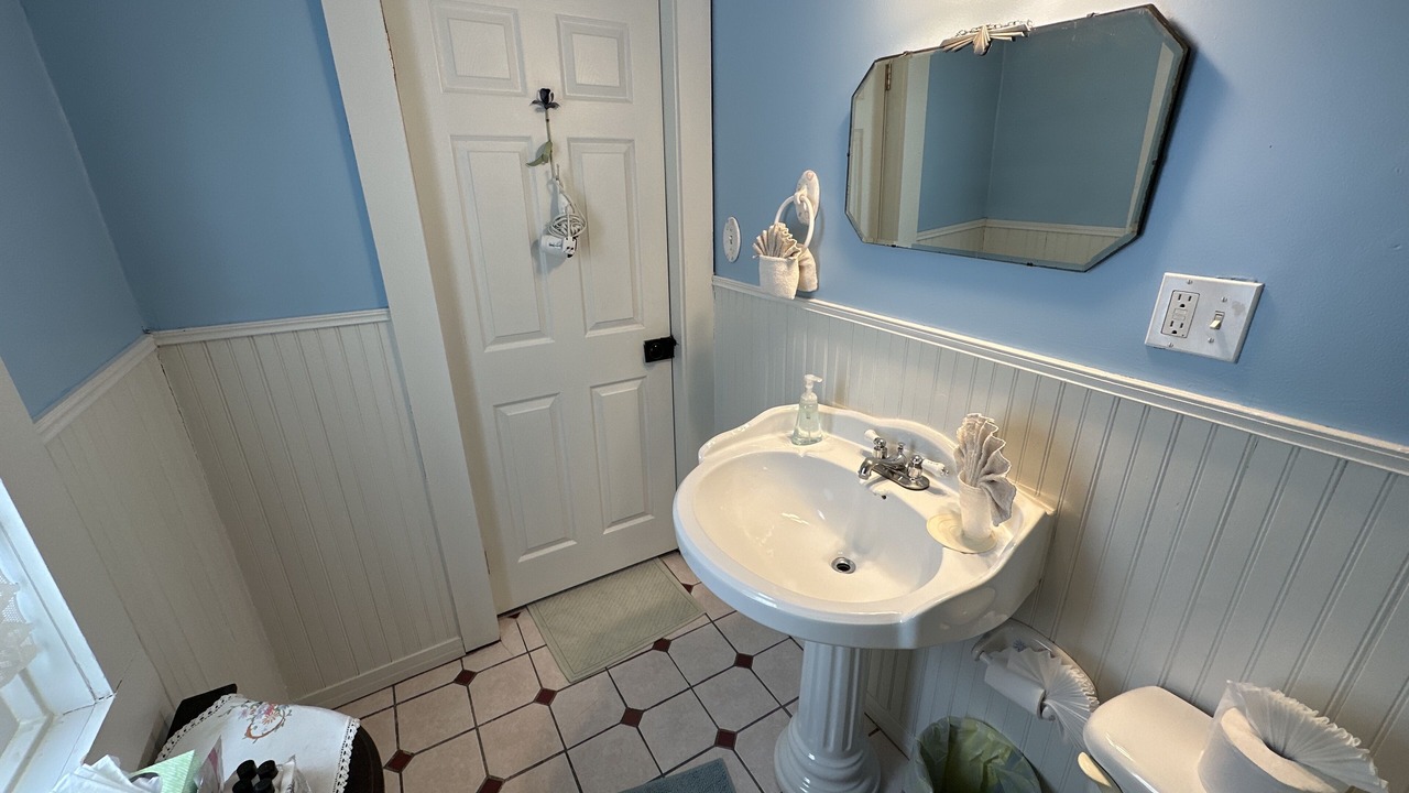 Photo of Bathroom in Silverton