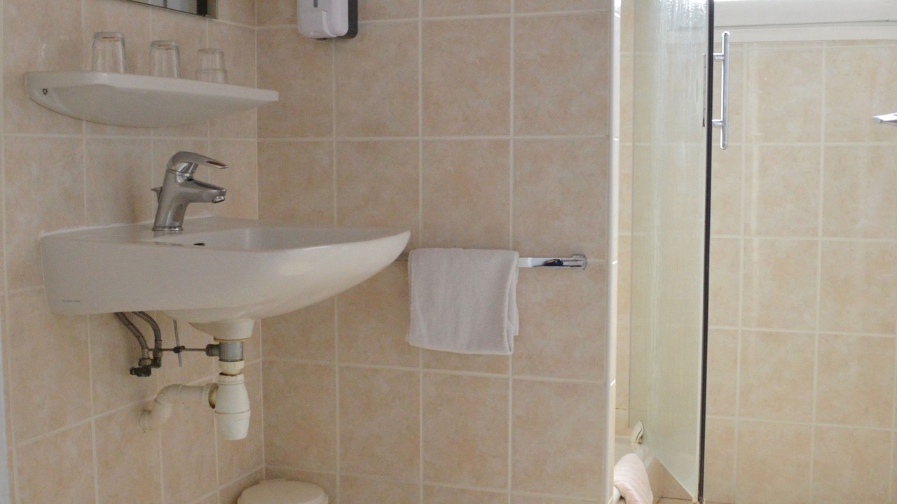 Photo of Bathroom in Albertville