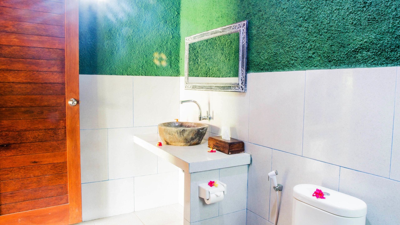 Photo of Bathroom in Mushroom Bay