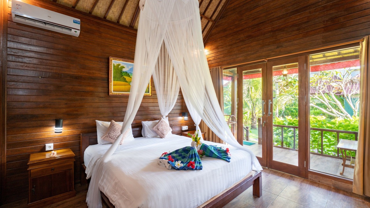 Photo of Bedroom in Mushroom Bay