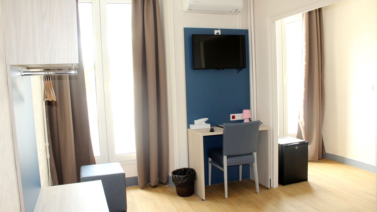Photo of Bedroom in Chateau-du-Loir