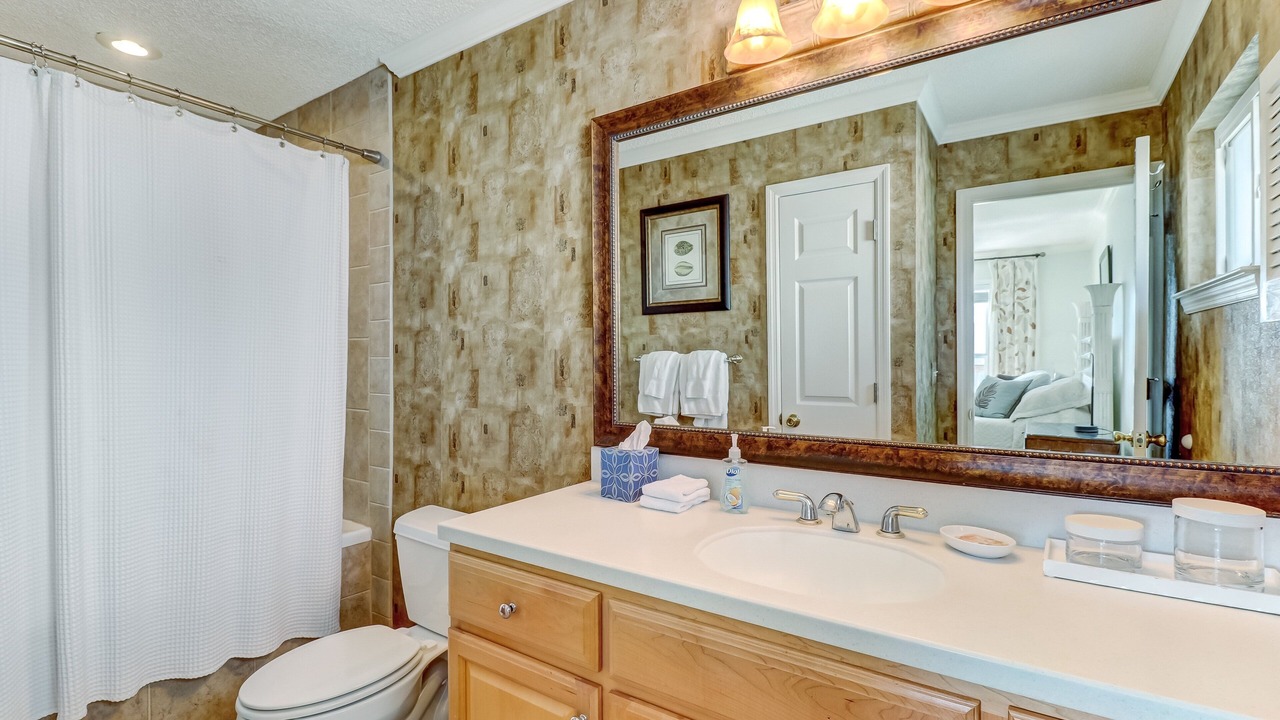 Photo of Bathroom in Fernandina Beach