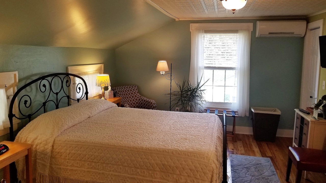 Photo of Bedroom in Watkins Glen