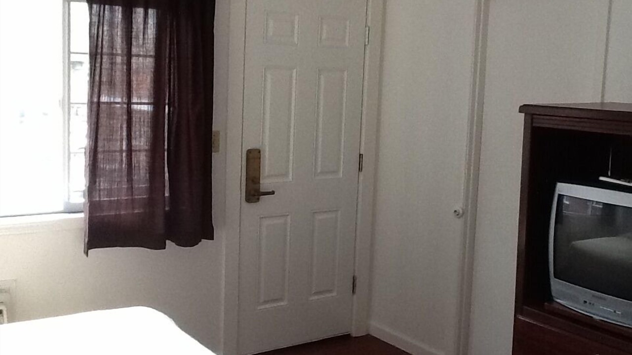 Photo of Others in Eliot