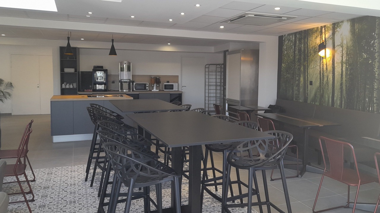 Photo of Others in Blyes