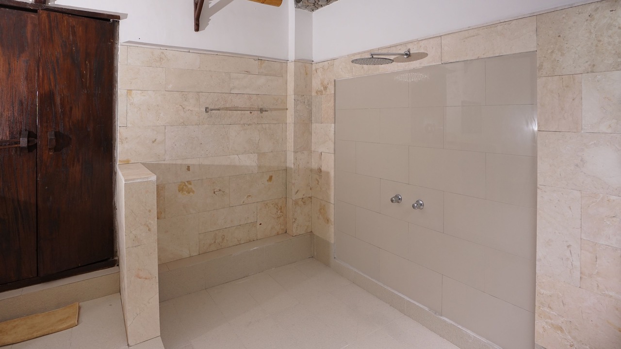 Photo of Bathroom in Bayan