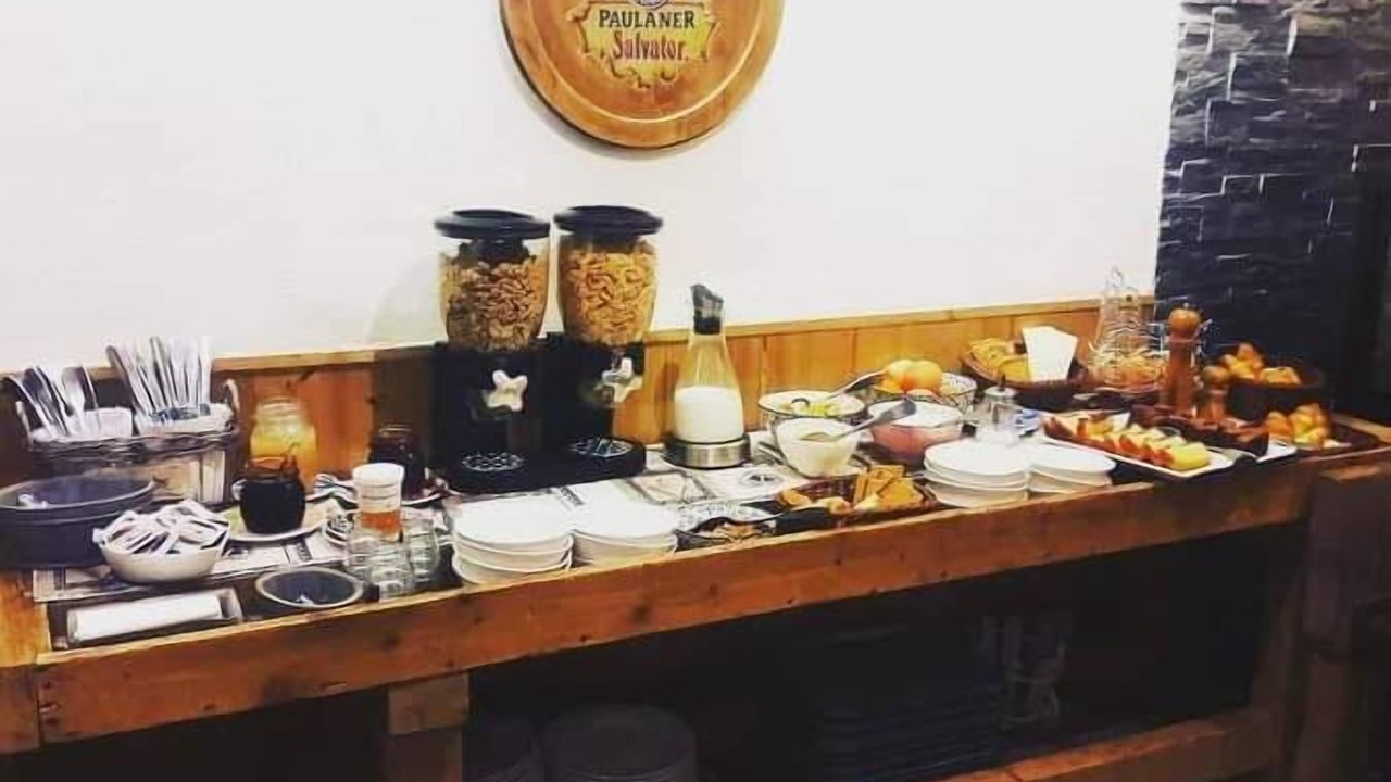 Photo of Others in Thones