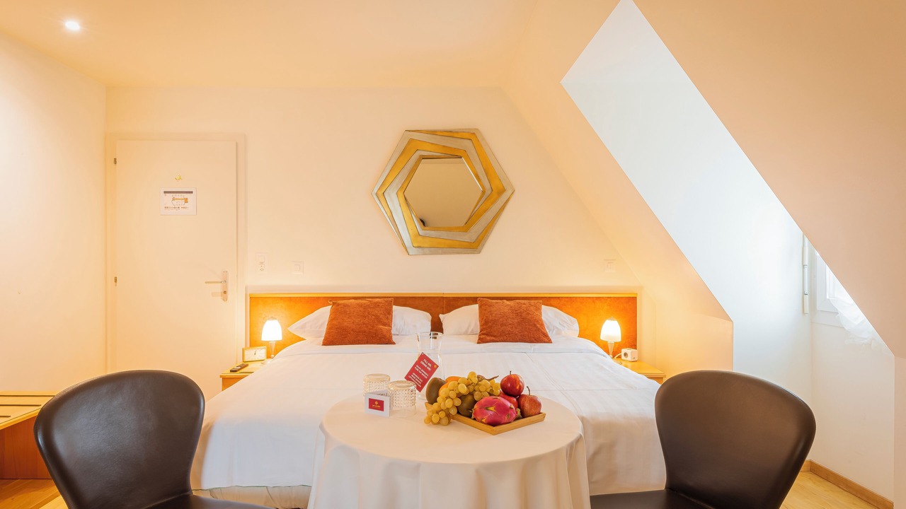 Photo of Bedroom in La Tour-de-Treme