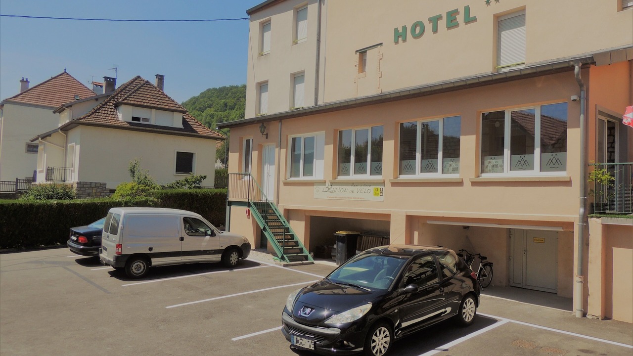 Photo of Others in Ornans