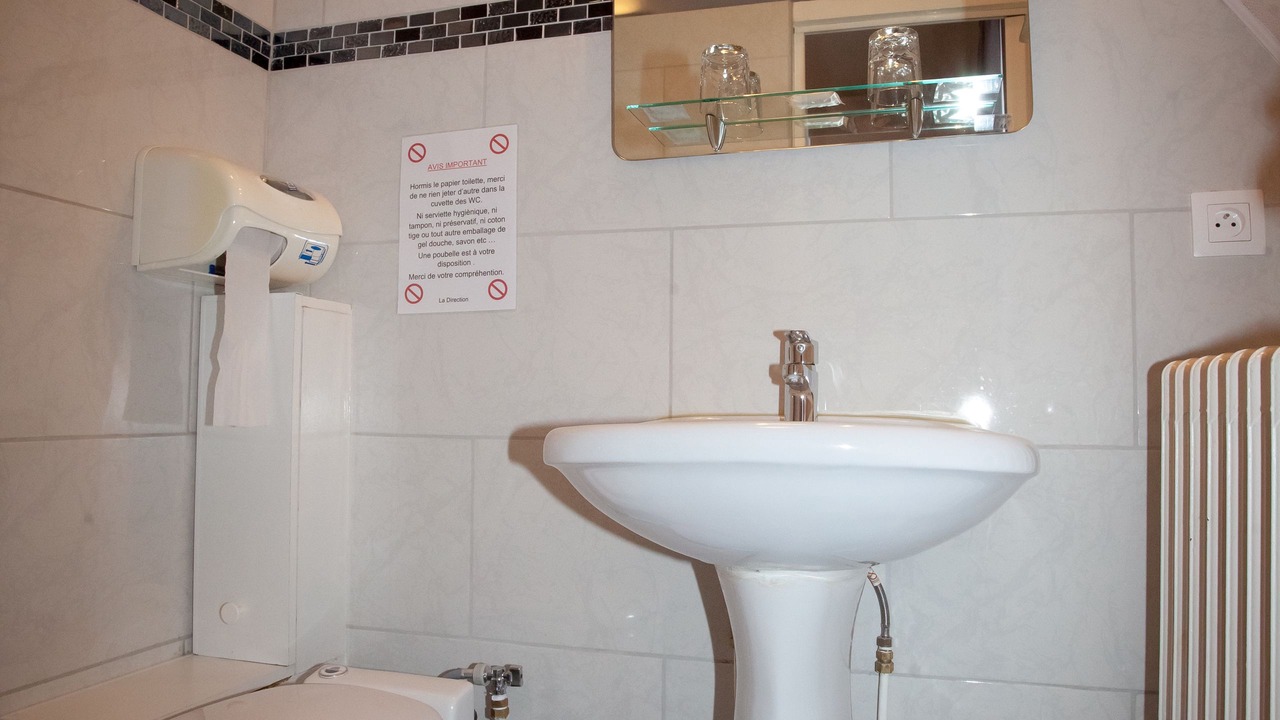 Photo of Bathroom in Chalons-en-Champagne