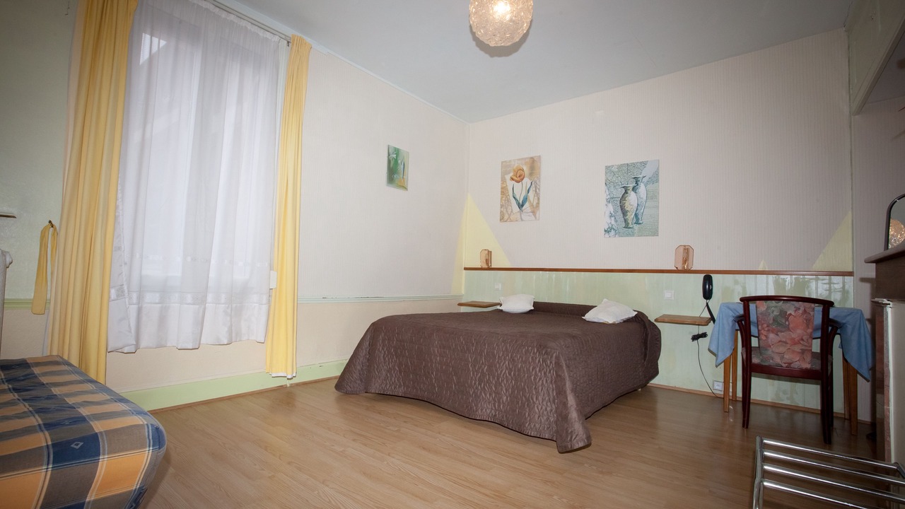Photo of Bedroom in Chalons-en-Champagne