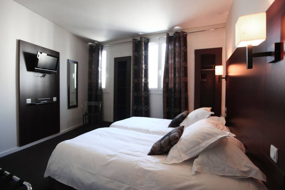 Photo of Bedroom in Meylan