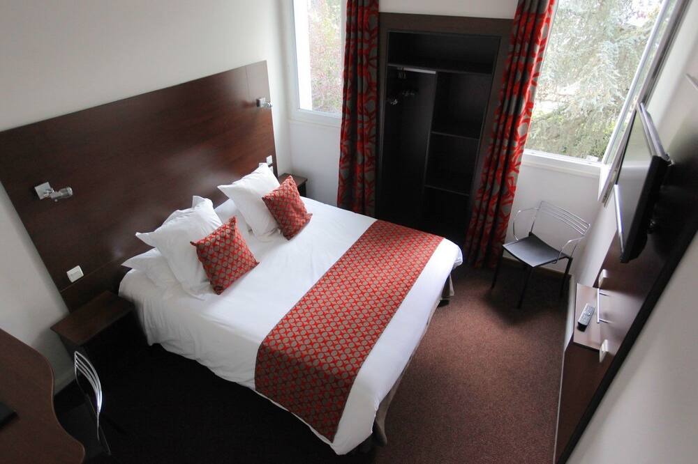 Photo of Bedroom in Meylan