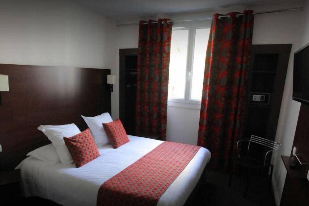 Photo of Bedroom in Meylan
