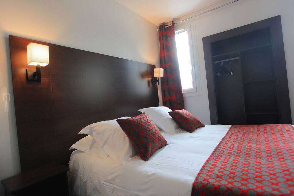 Photo of Bedroom in Meylan