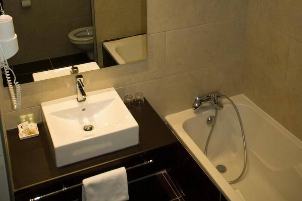 Photo of Bathroom in Meylan