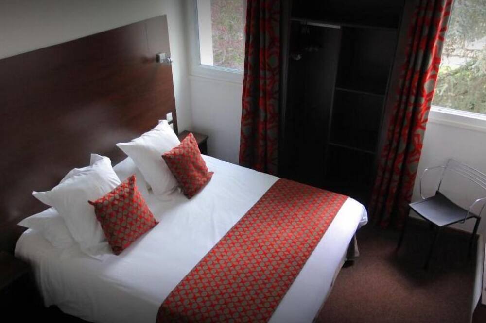 Photo of Bedroom in Meylan