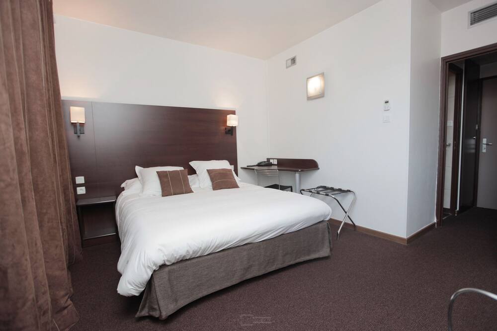 Photo of Bedroom in Meylan