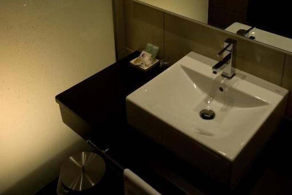 Photo of Bathroom in Meylan