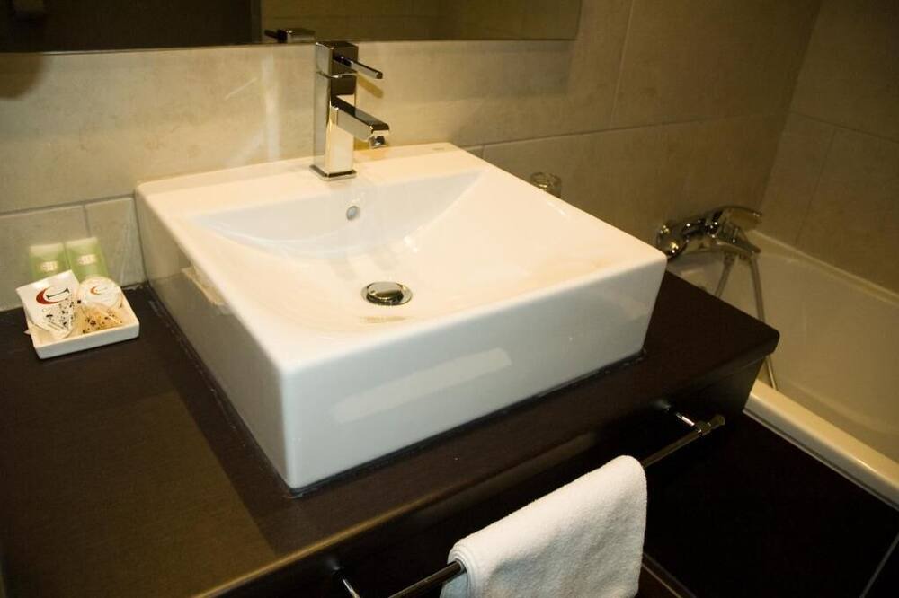 Photo of Bathroom in Meylan