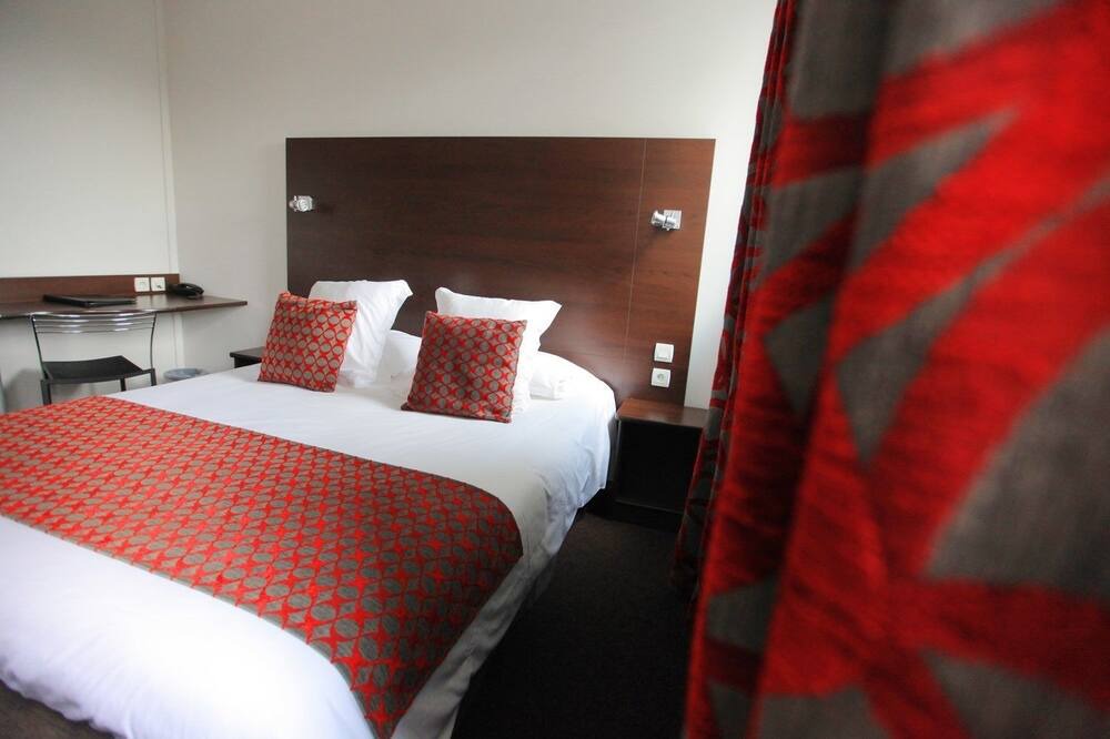 Photo of Bedroom in Meylan