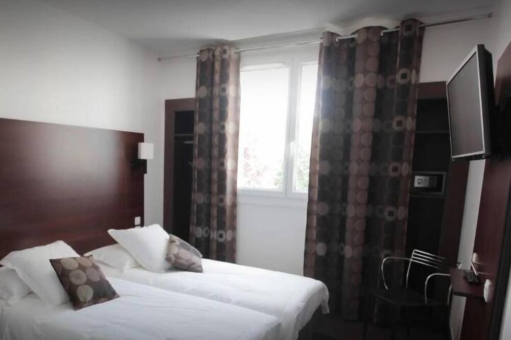 Photo of Bedroom in Meylan