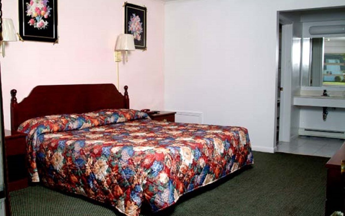 Photo of Bedroom in Saratoga Springs