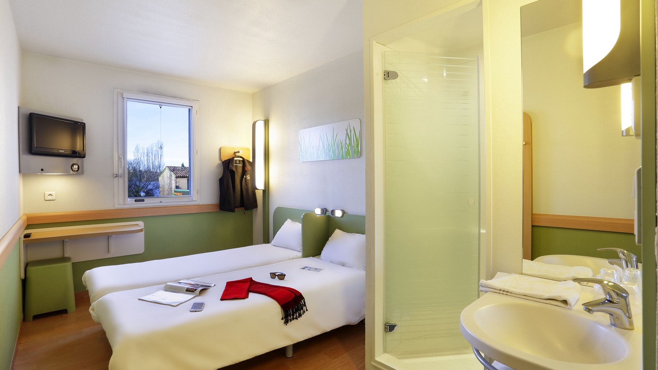 Photo of Bedroom in Velizy-Villacoublay