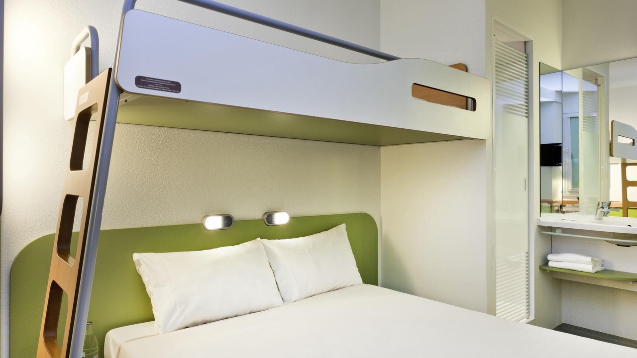 Photo of Bedroom in Velizy-Villacoublay
