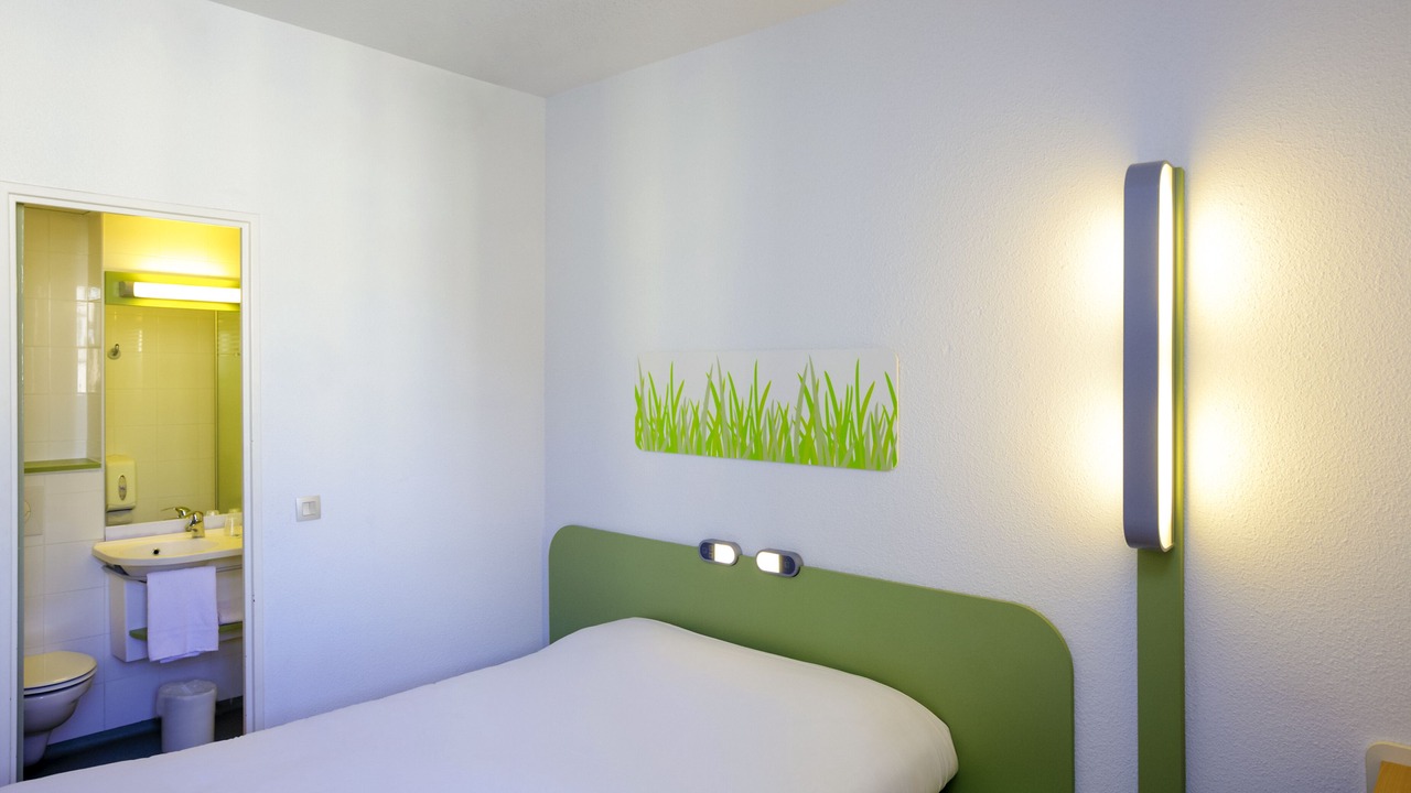 Photo of Bedroom in Saint-Genis-Laval