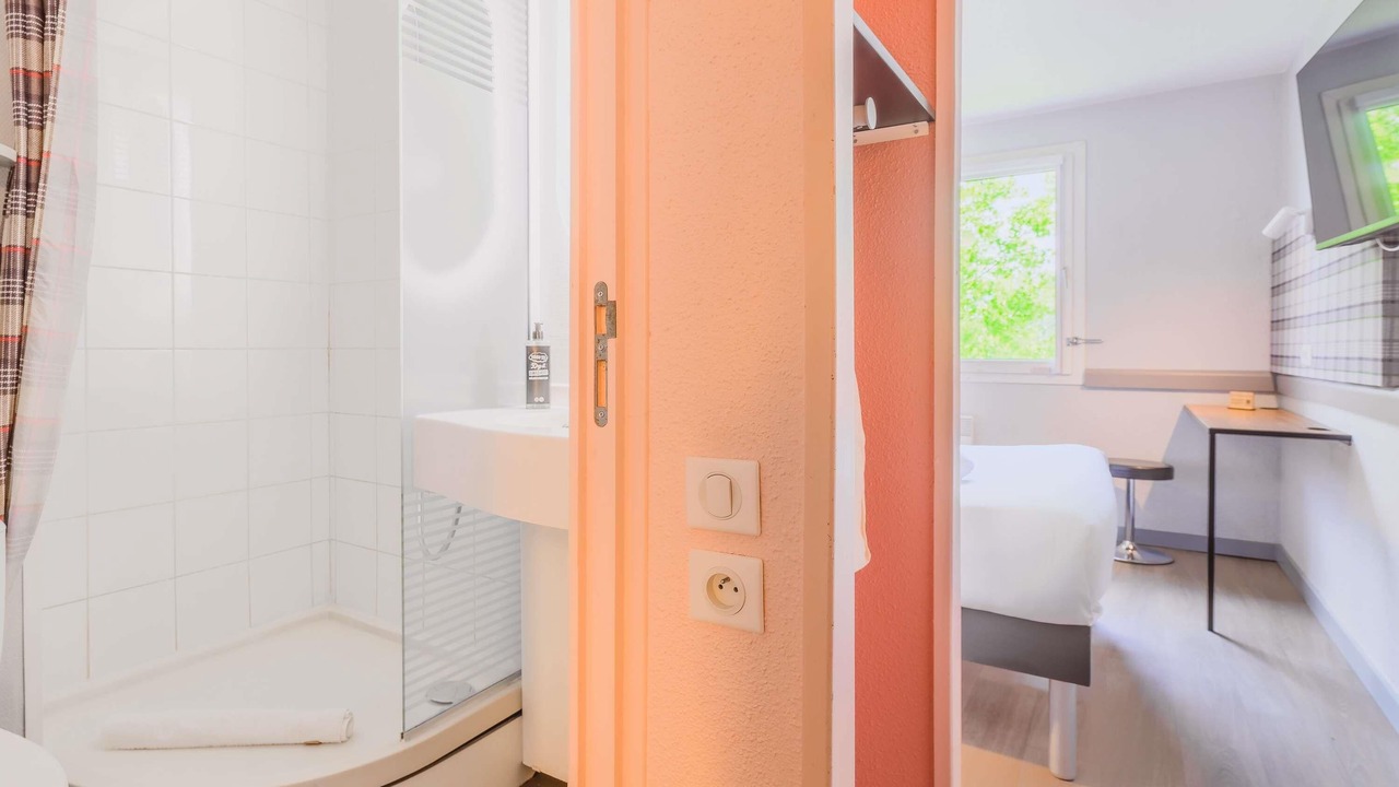 Photo of Bedroom in Cran-Gevrier