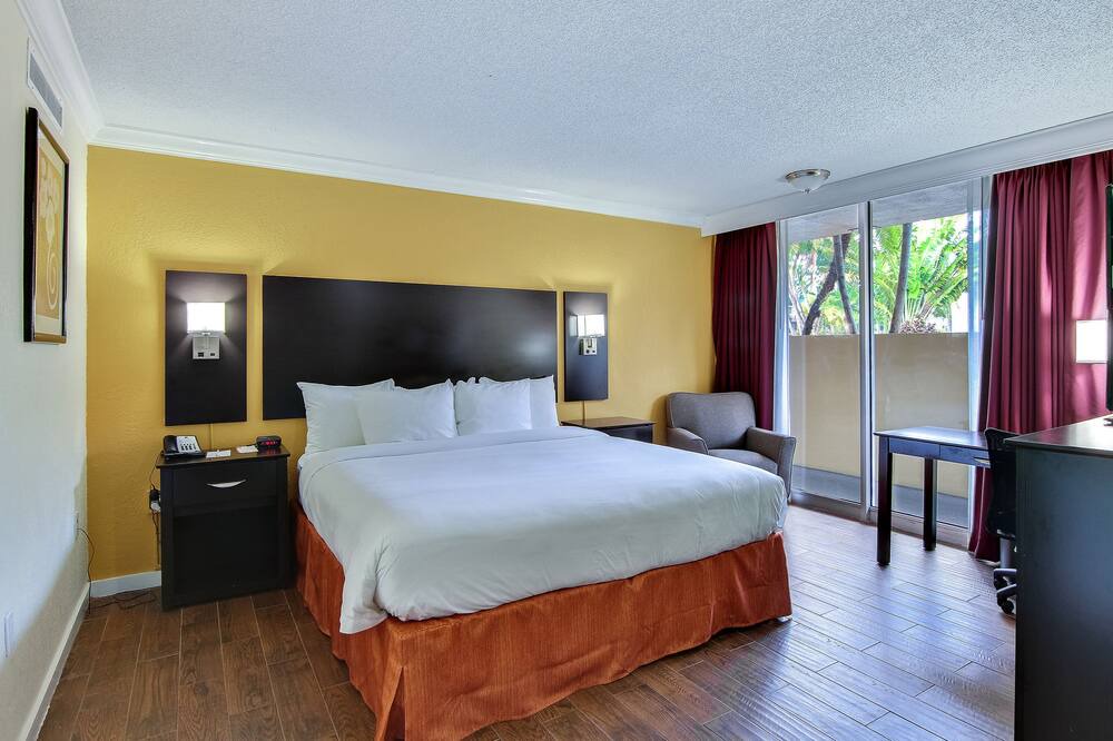 Photo of Bedroom in Lake Ridge