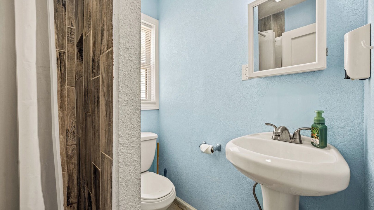 Photo of Bathroom in Nags Head