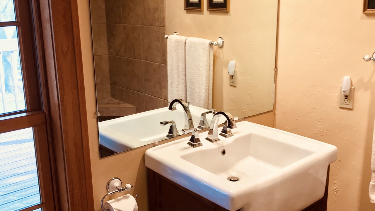 Photo of Bathroom in Sturgeon Bay