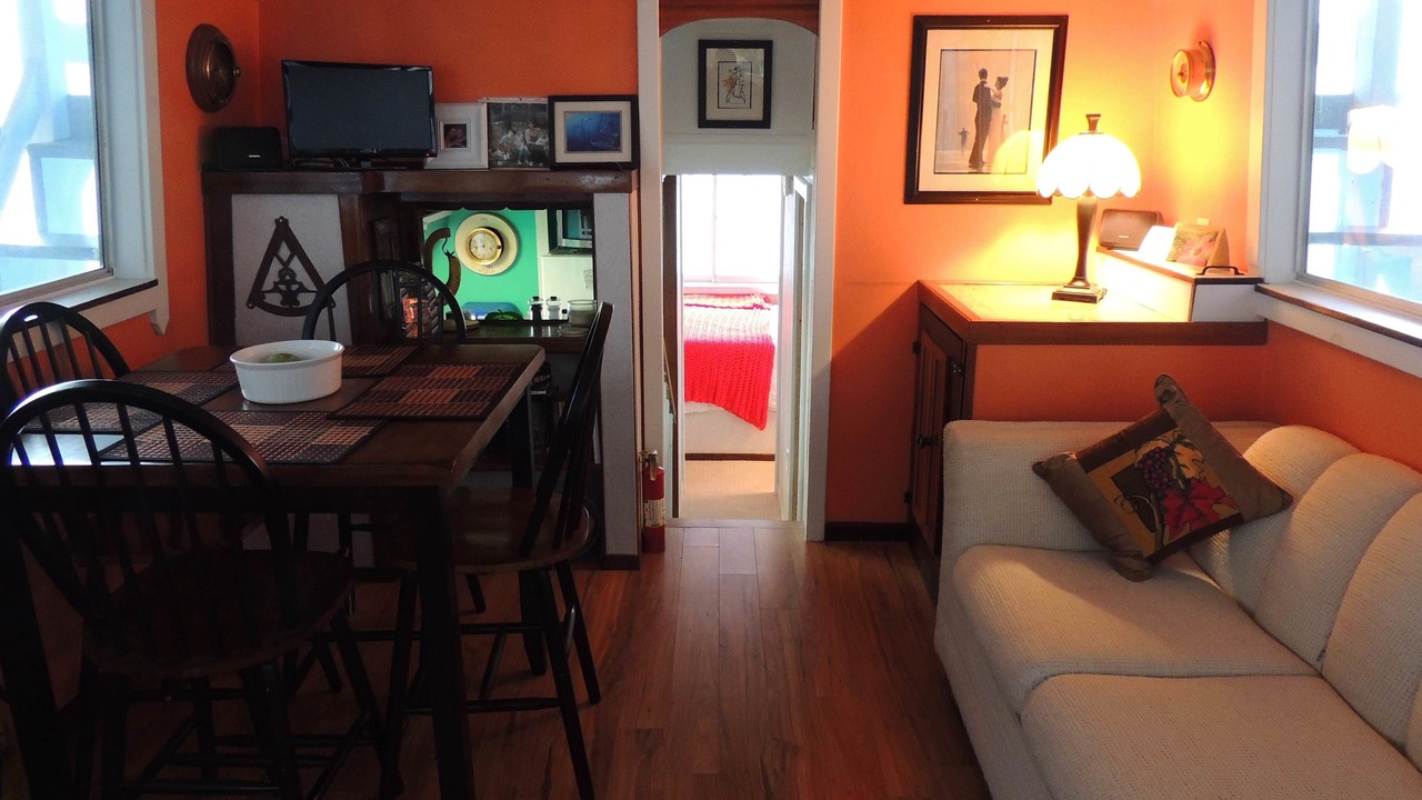 Photo of Livingroom in Ampthill
