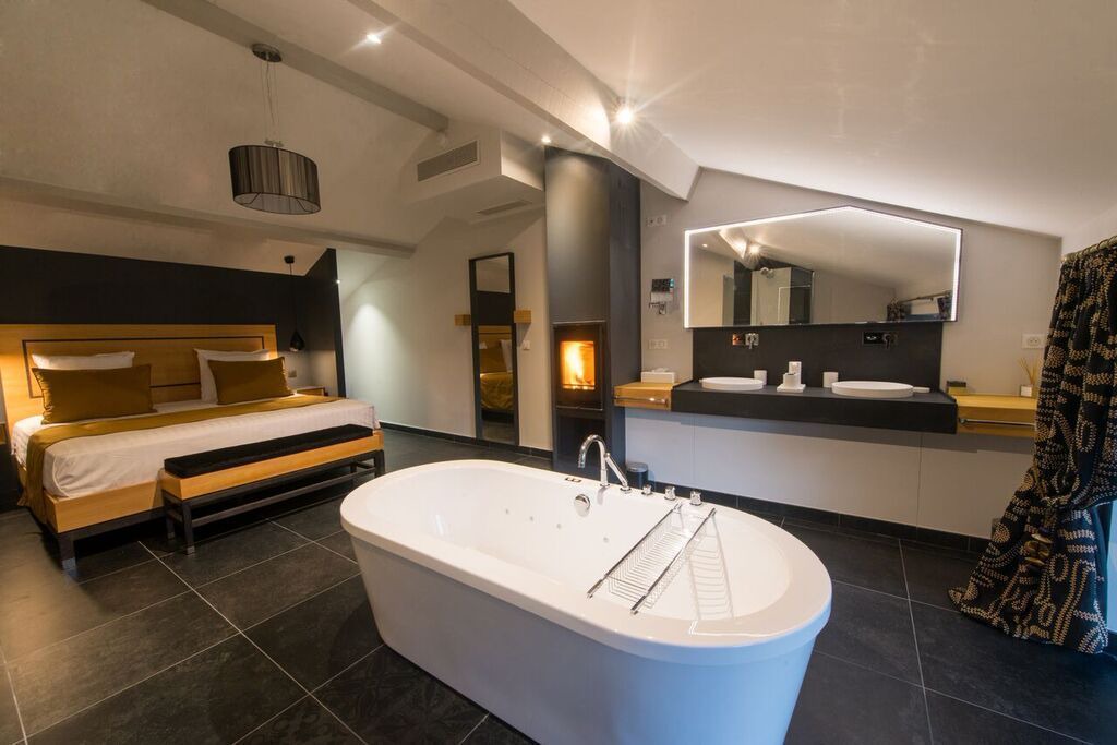 Photo of Bathroom in Avezan