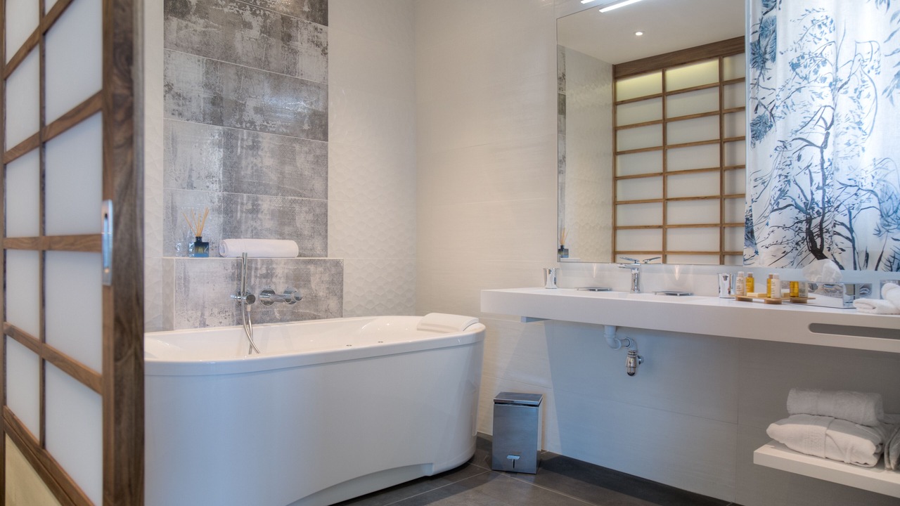 Photo of Bathroom in Avezan