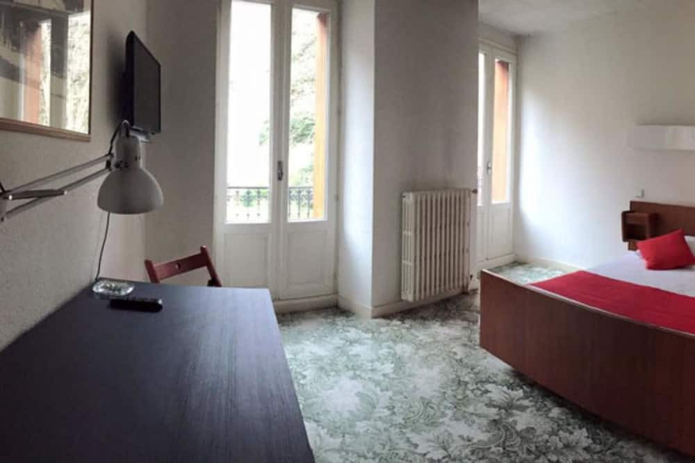 Photo of Bedroom in Bagneres-de-Luchon