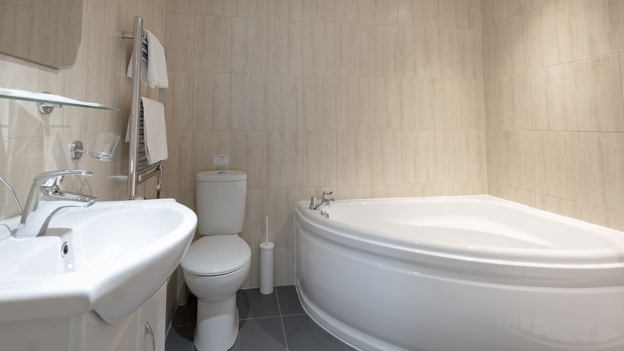 Photo of Bathroom in Desborough
